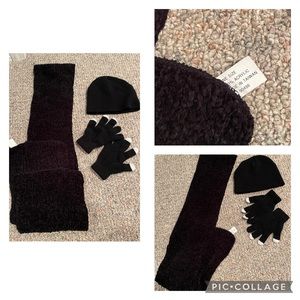 GIRLS/WOMENS 3 PIECE BLACK-SET-HAT, GLOVES&SCARF- 1 SIZE FITS  ALL